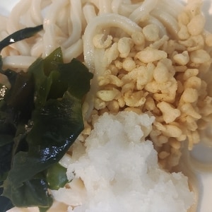 わかめと天かすと大根おろしのぶっかけうどん